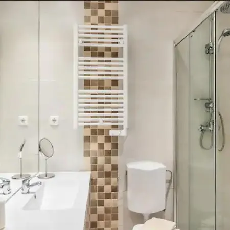 Vintage Terrace With Terrace By Homeful Homes Апартаменты